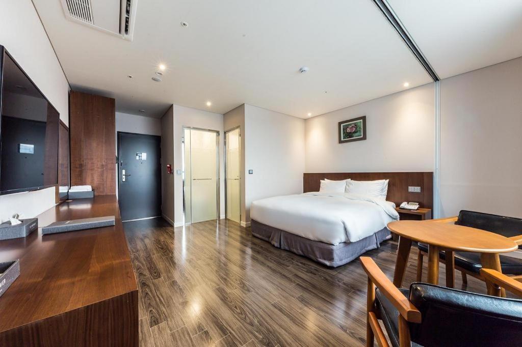 ซีเอส พรีเมียร์ โฮเต็ล Hotel โซล ภายนอก รูปภาพ